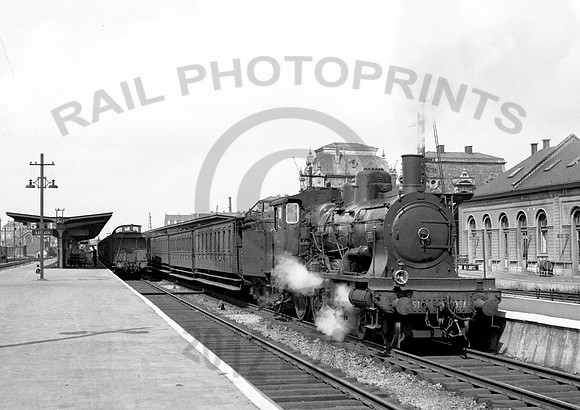 'Est' 394 Arlon  210839  GL096