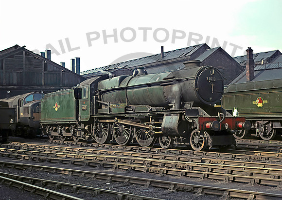 1013 Swindon Shed 260464  NS013