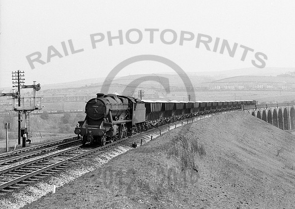 48426-Y-NewtownViaduct-1960-AHB410