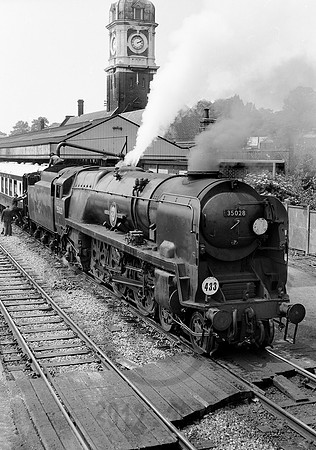 35028-Y-Southampton-0665-RPC381