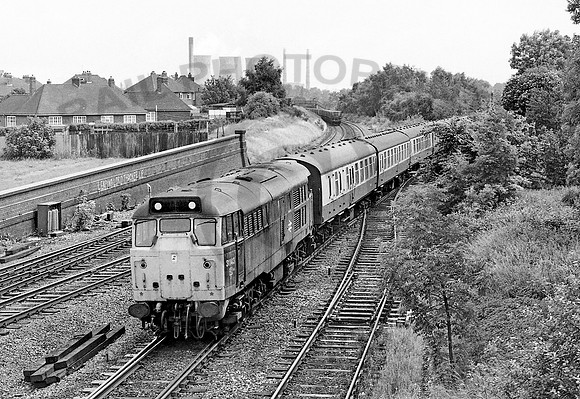 31143-Y-WaterOrton-120682-JC020