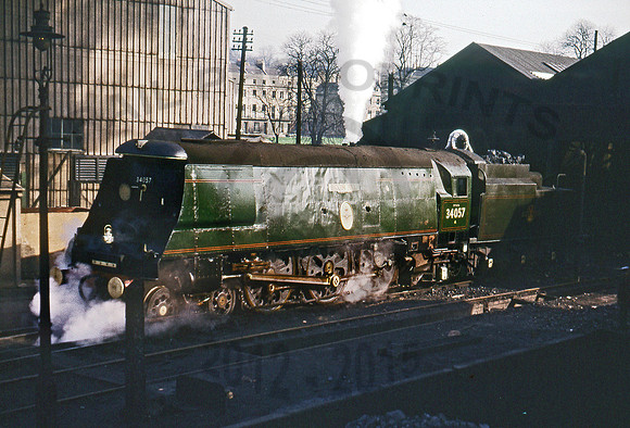 34057-Y-BathGreenPark-050366-JC201