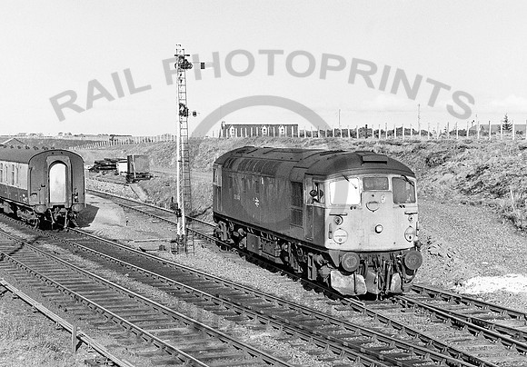 26044-Y-Georgemas-080582-JC011