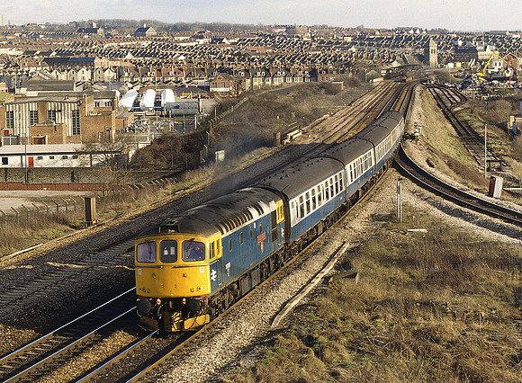 33056-Narroways-140385-JC220