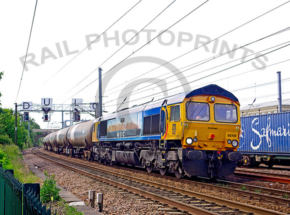 66709 @ Ipswich 05-06-18  JD709