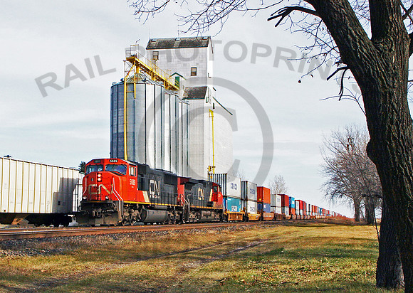 CN 5689 Oakville MB 051109 JC678