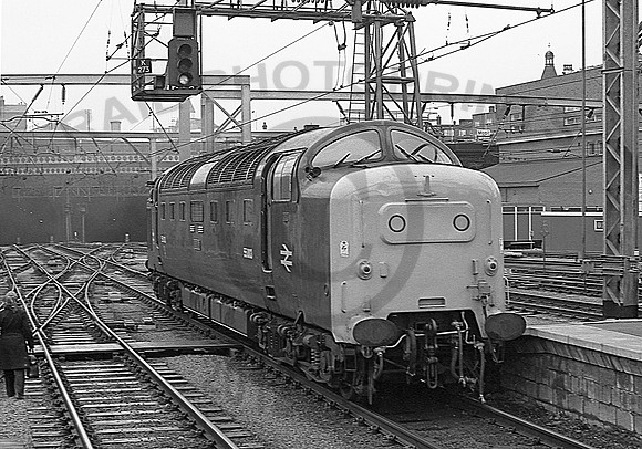 55003-KingsCross-100379-JC803