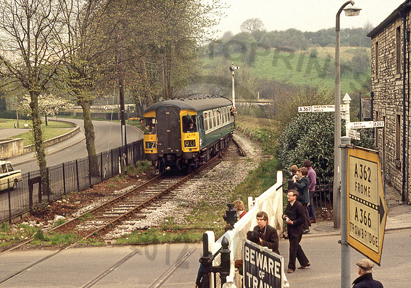 Class123-52105-Y-Radstock-160472-RP119