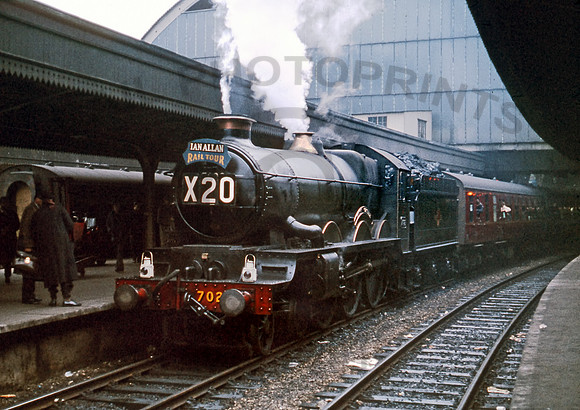 7029-Y-Paddington-270365-CW401