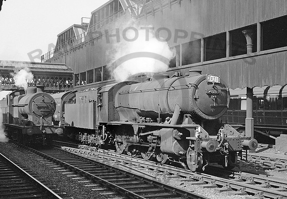 90264-Y-ManchesterVic-1962-AHB850
