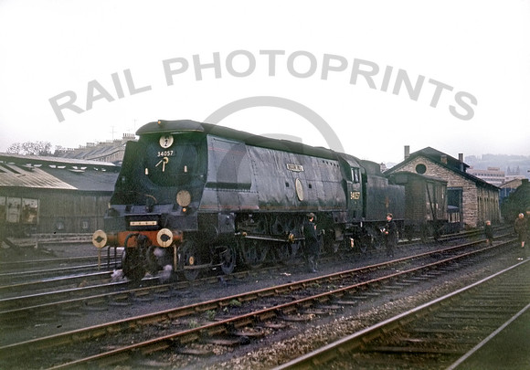34057-Y-Bath-060366-RPC210