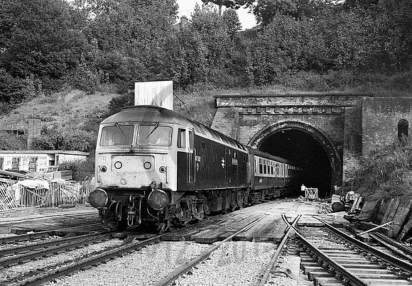 47582-Y-Ipswich-210884-HB433