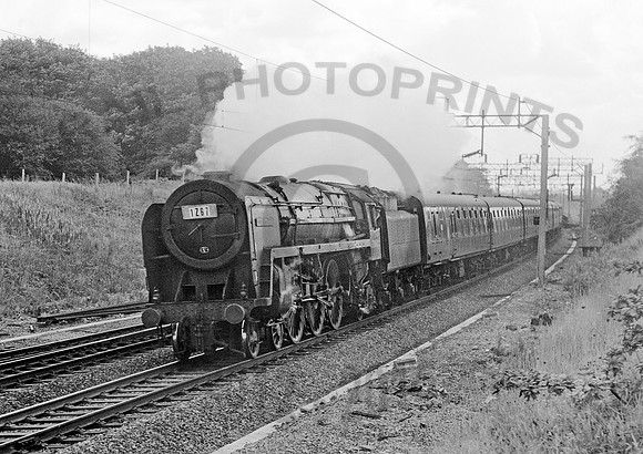 70043-Y-Dutton-0962-RAW014