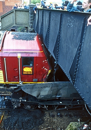 67002-LawrenceHill-011100-JC594