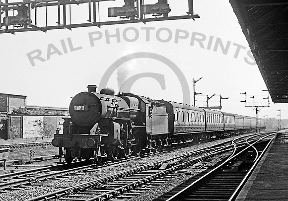 42869  Kirkham and Wesham 020663  IT542