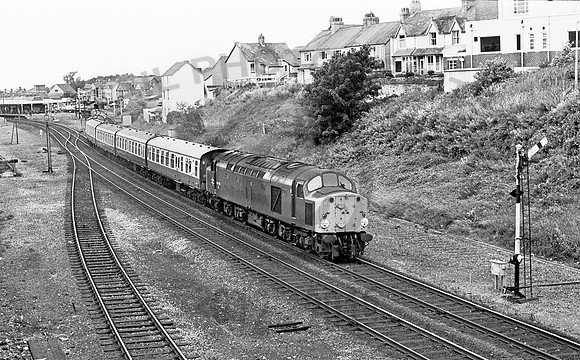 40003-LlandudnoJunct-220778-JC
