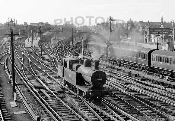 50850-Y-Southport-1960-AHB852