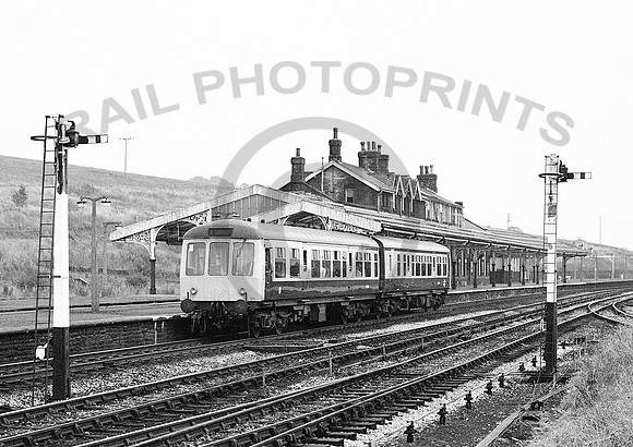 Class108-56194-50623-Hellifield-100981-JC358
