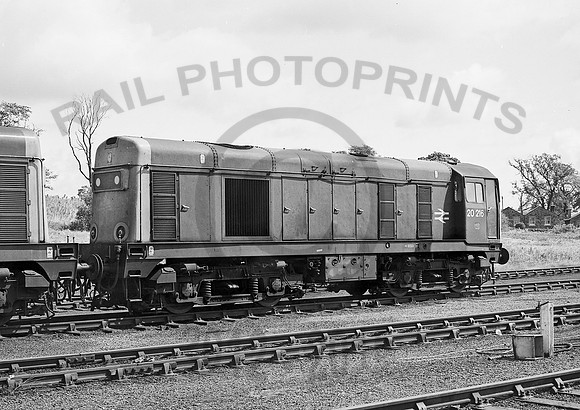 20216-ThorntonYard-140683-JC145