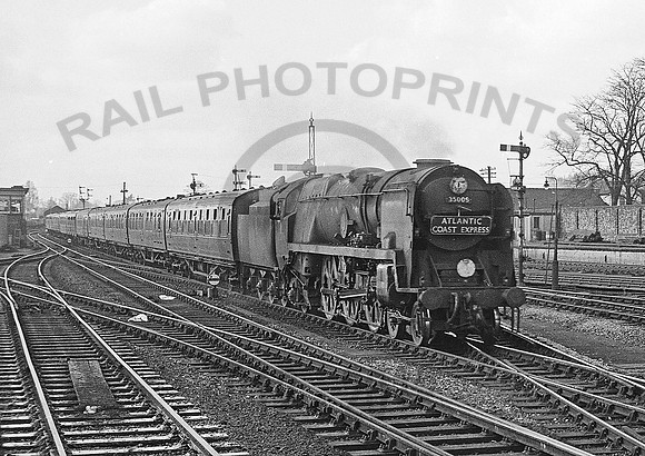 35009-Y-Salisbury-130364-RPC387