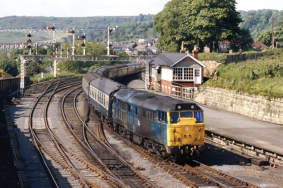 31229-Falsgrave-180683-JC888