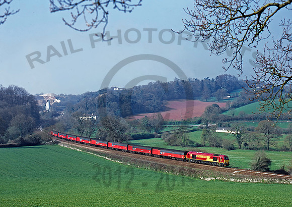 67007-Y-Stoneycombe-080400-JC921