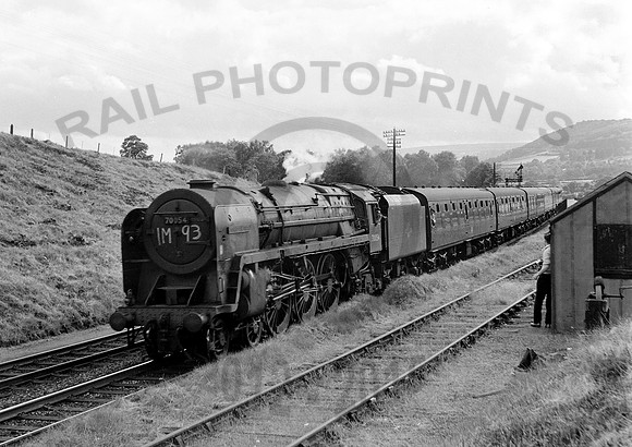 70054-Y-Llanvihangel-0763-RPC192