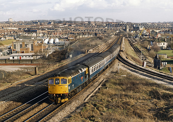 33056-Y-Narroways-140385-JC724
