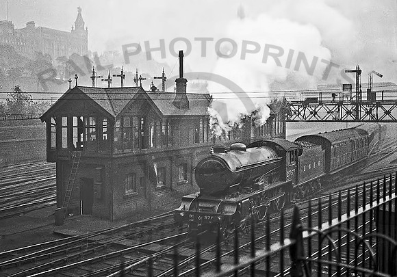 LNER 2757 Edinburgh Waverley 1937 CDC051