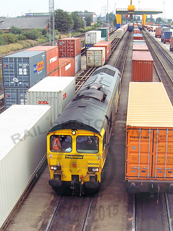 66505-Y-SouthamptonMaritime-011002-JC27