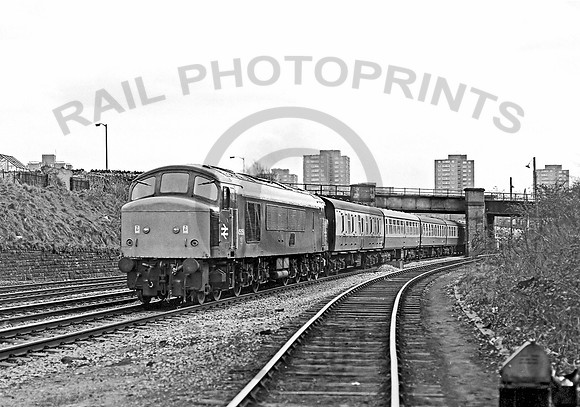 45066-LawrenceHill-220380-JC061