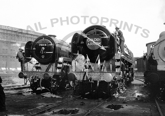 70004-Y-StewartsLane-060953-DCCRL456