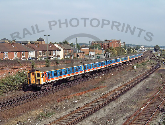 Class 411 1563 Eastleigh 030902 JC 15
