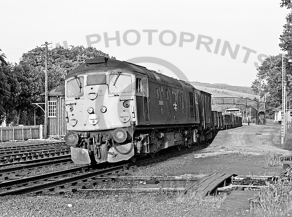 26042-Pitlochry-020678-JC