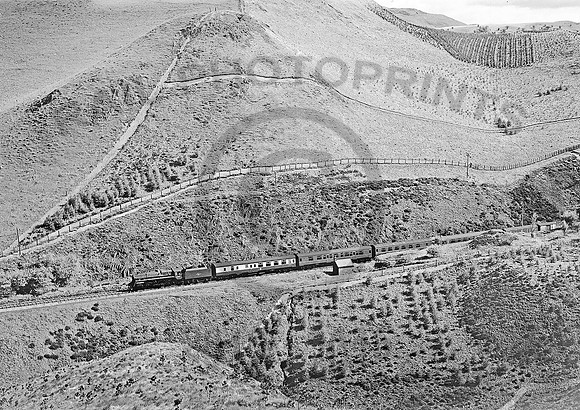 73097 Sugar Loaf 200564  HB64K368