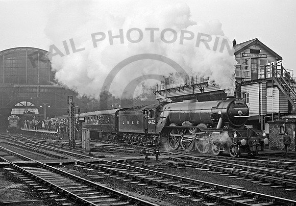 4472 King Cross  031064 HB64U437