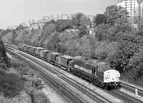 37057-Lawrence-Hill-120596-JC718