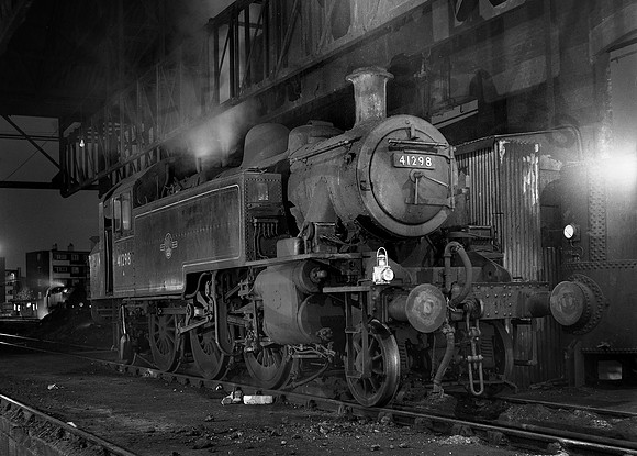 41298-Y-NineElms-1966-RPC414