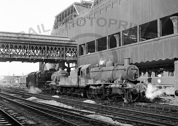 46506-Y-Manchester-0466-RPC851