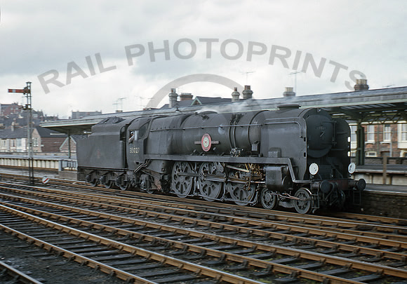 35027-Y-Weymouth-0366-BR815
