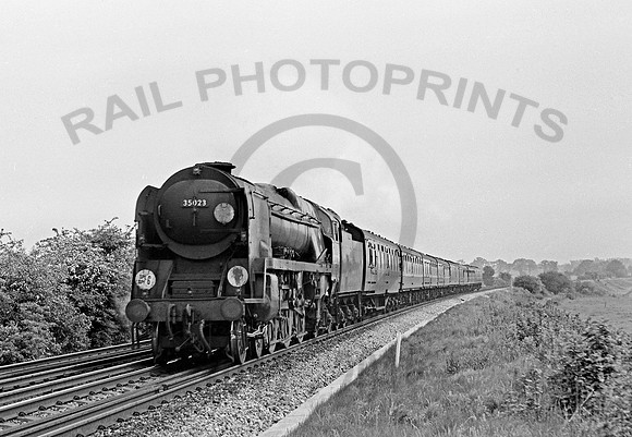 35029 Steventon  300667  HB67D717