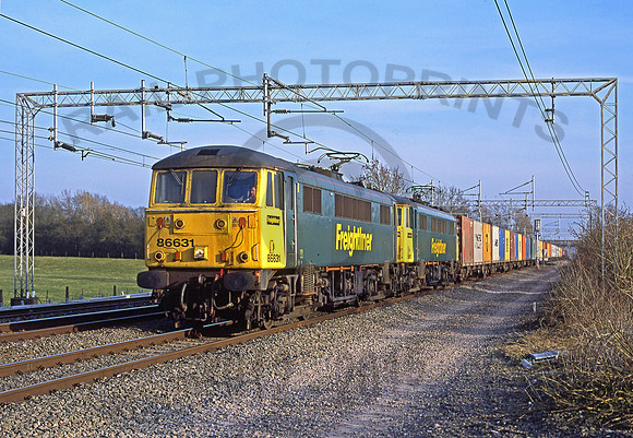 86631-86610-Y-Cathiron-170303-JC217