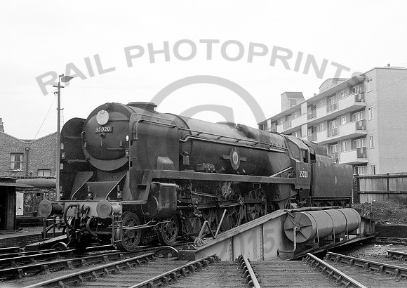 35020-Y-NineElms-1957-RPC716