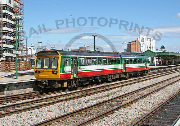 142077-Y-Cardiff-19070-JC014