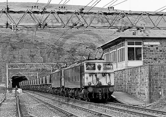 76022-76015-Y-Woodhead-060580-JC004