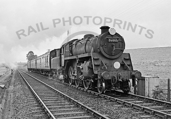 76005-Tisbury Gates-210858-HB1421