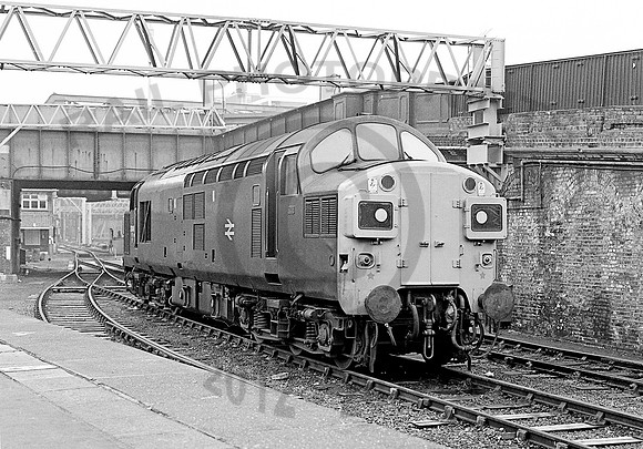 37049-Y-Liverpool-Street-120180-JC712