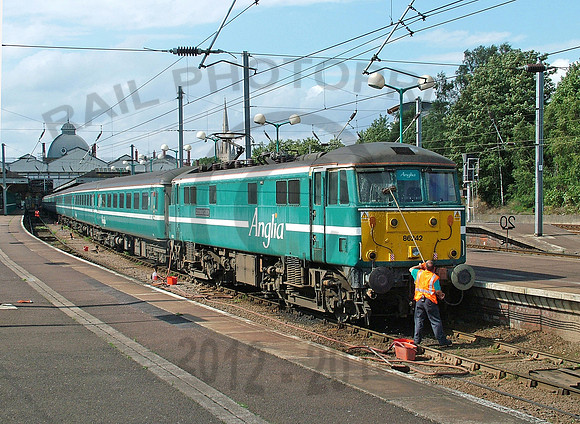 86242-Y-Norwich-180804-JC