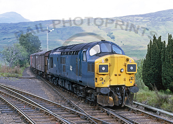 37085-Crianlarich-200685-JC283