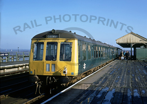 DMU New Holland Pier 200671 DM171